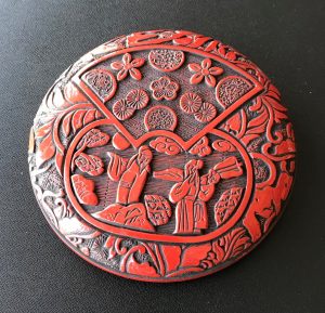 中国　古玩　堆朱